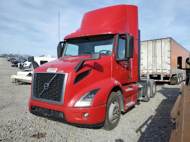 Изображение 1 2020 VOLVO VNR 2020 с VIN 4V4WC9EG6LN225482