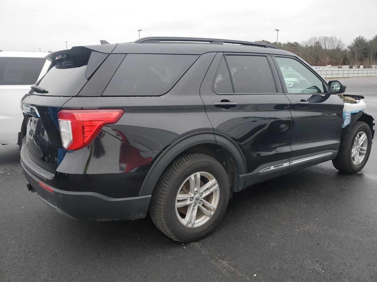 Image 3 of 2021 FORD EXPLORER XLT 2021 with VIN 1FMSK8DH0MGB65671