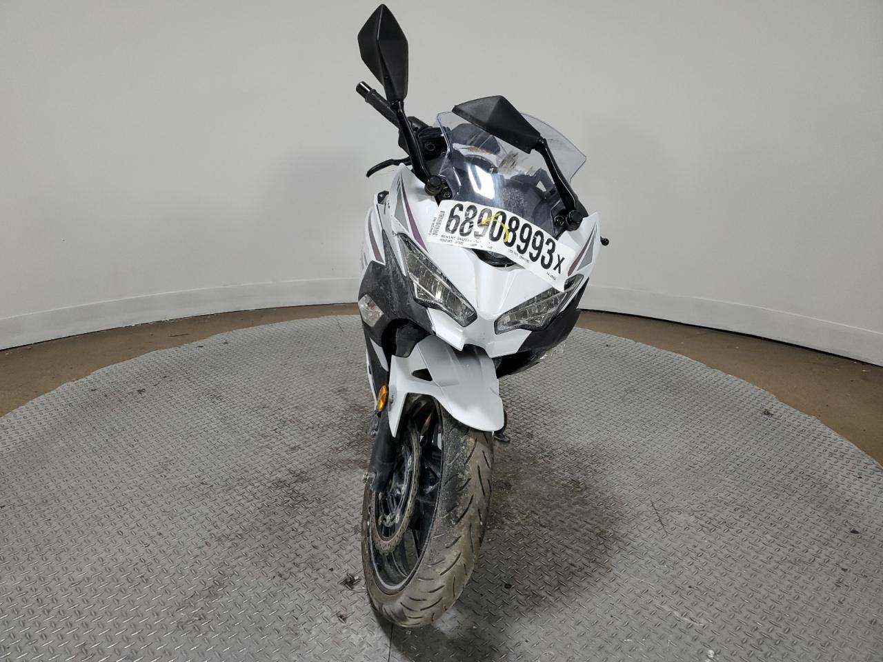 Image 2 of Kawasaki Ex400 2023 with VIN JKAEXKH17PDAN9623