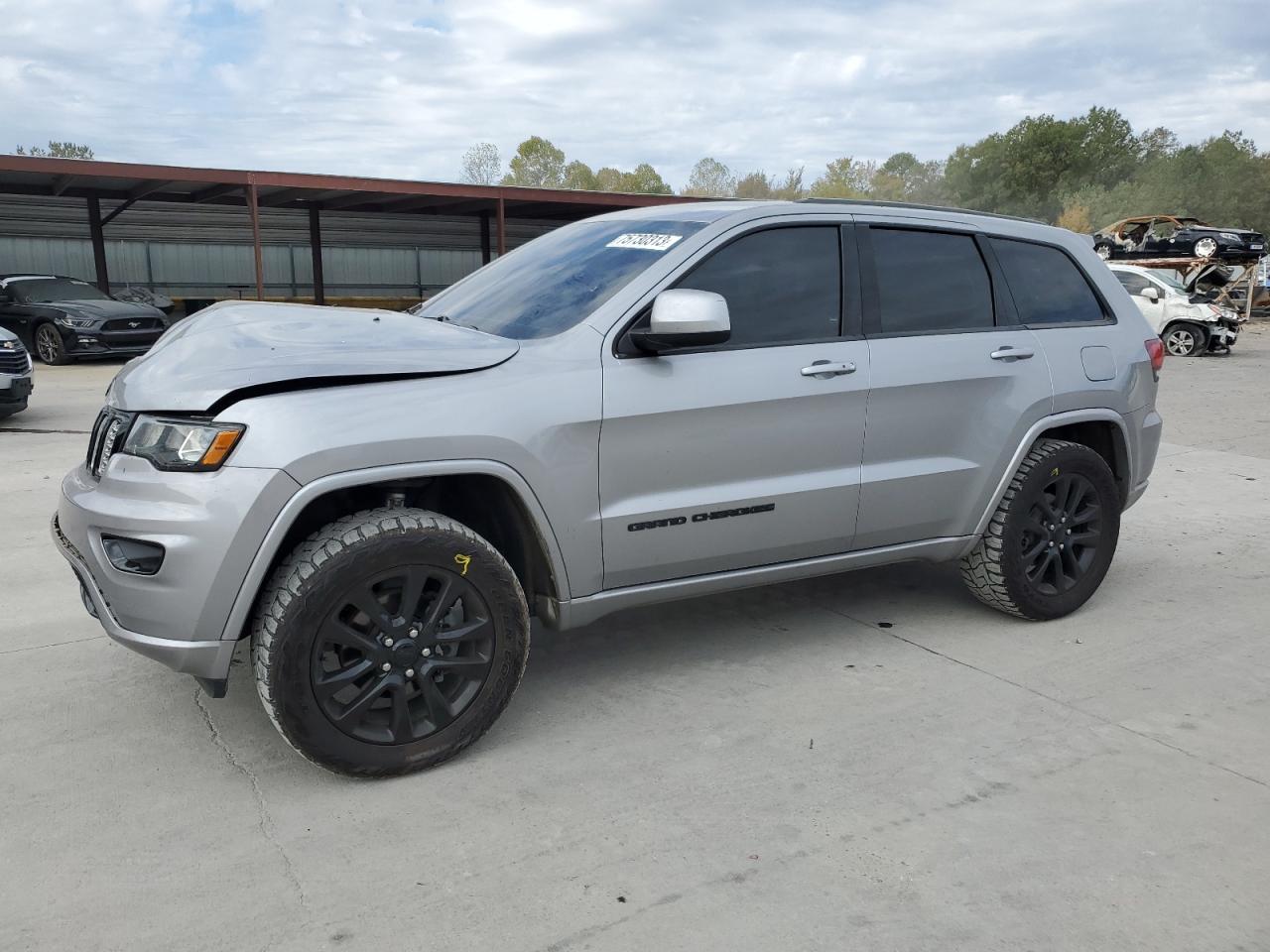 Изображение 1 2017 JEEP GRAND CHEROKEE LAREDO 2017 с VIN 1C4RJEAG8HC952509