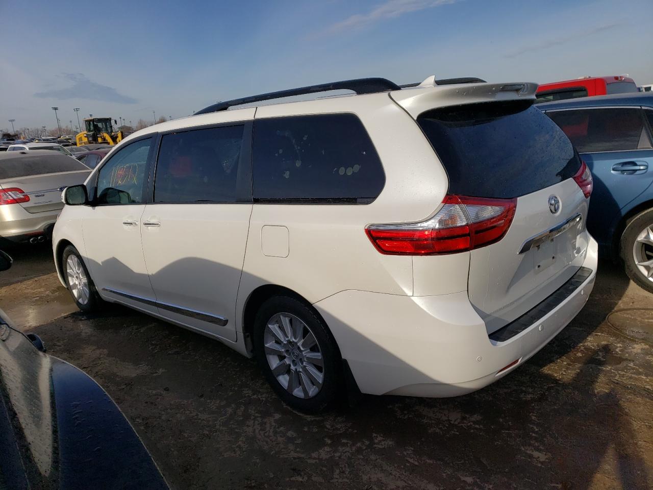 Image 2 of 2015 TOYOTA SIENNA XLE 2015 with VIN 5TDYK3DC3FS668061