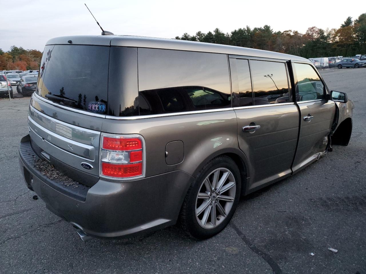 Image 3 of 2014 FORD FLEX LIMITED 2014 with VIN 2FMGK5D81EBD26378