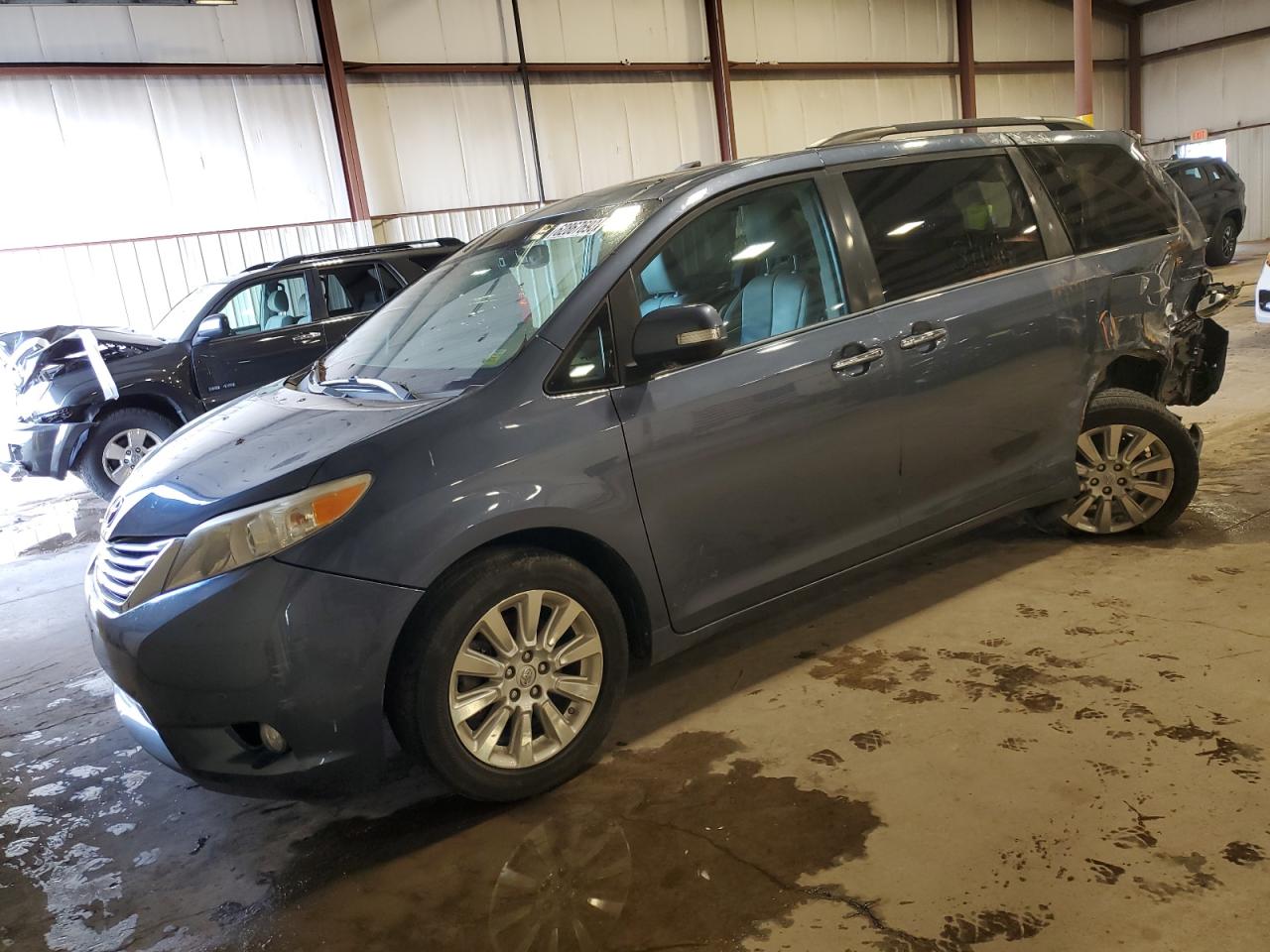 Изображение 1 2013 TOYOTA SIENNA XLE 2013 с VIN 5TDDK3DC4DS064658