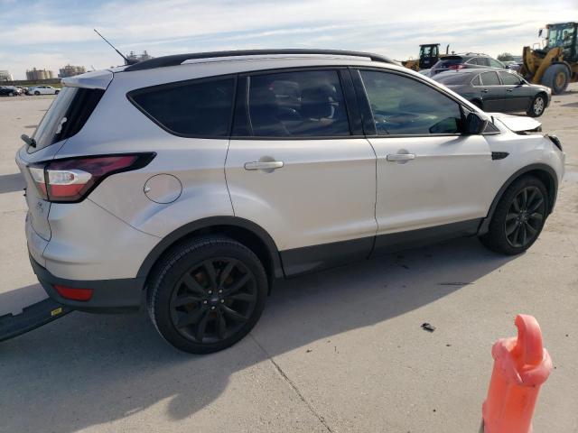 Obraz 3 z 2017 FORD ESCAPE SE 2017 z VIN 1FMCU0GD1HUD15982