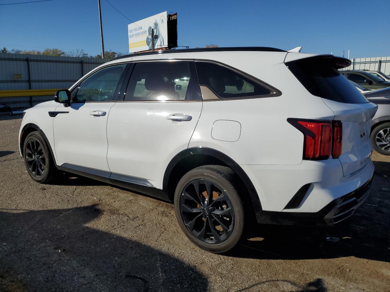 Image 2 of 2022 KIA SORENTO SX 2022 with VIN 5XYRK4LFXNG119880