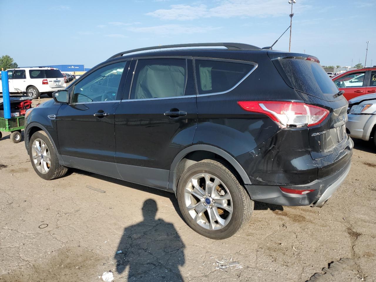 Image 2 of 2016 FORD ESCAPE SE 2016 with VIN 1FMCU9GX1GUB56703