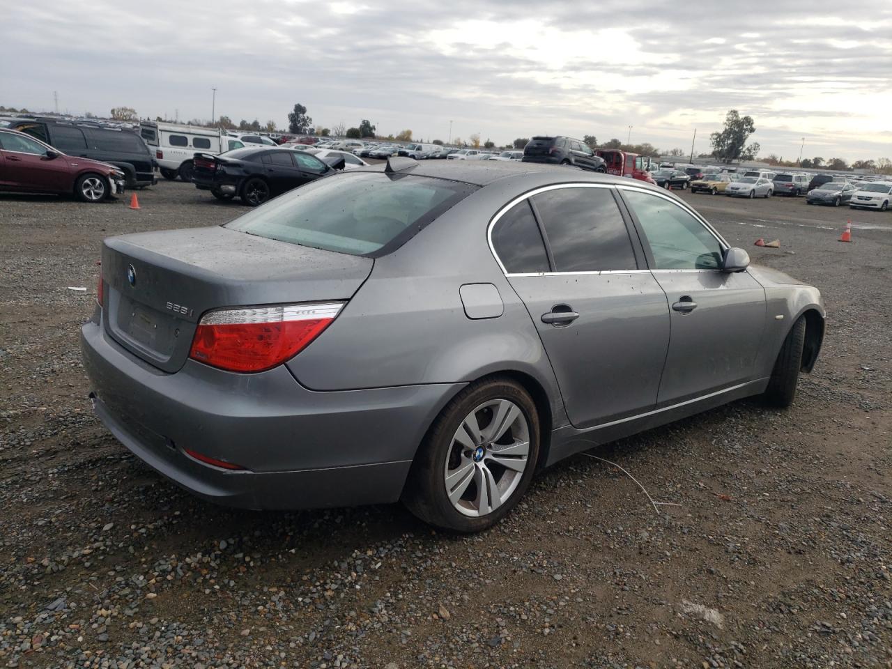 Image 3 of 2010 BMW 528 I 2010 with VIN WBANU5C57AC124066