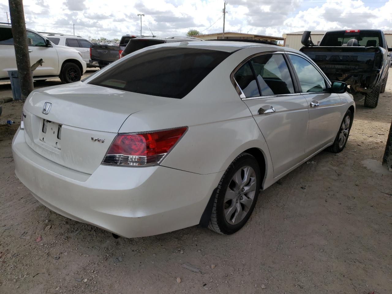 Изображение 3 2008 HONDA ACCORD EXL 2008 с VIN 1HGCP36848A000551