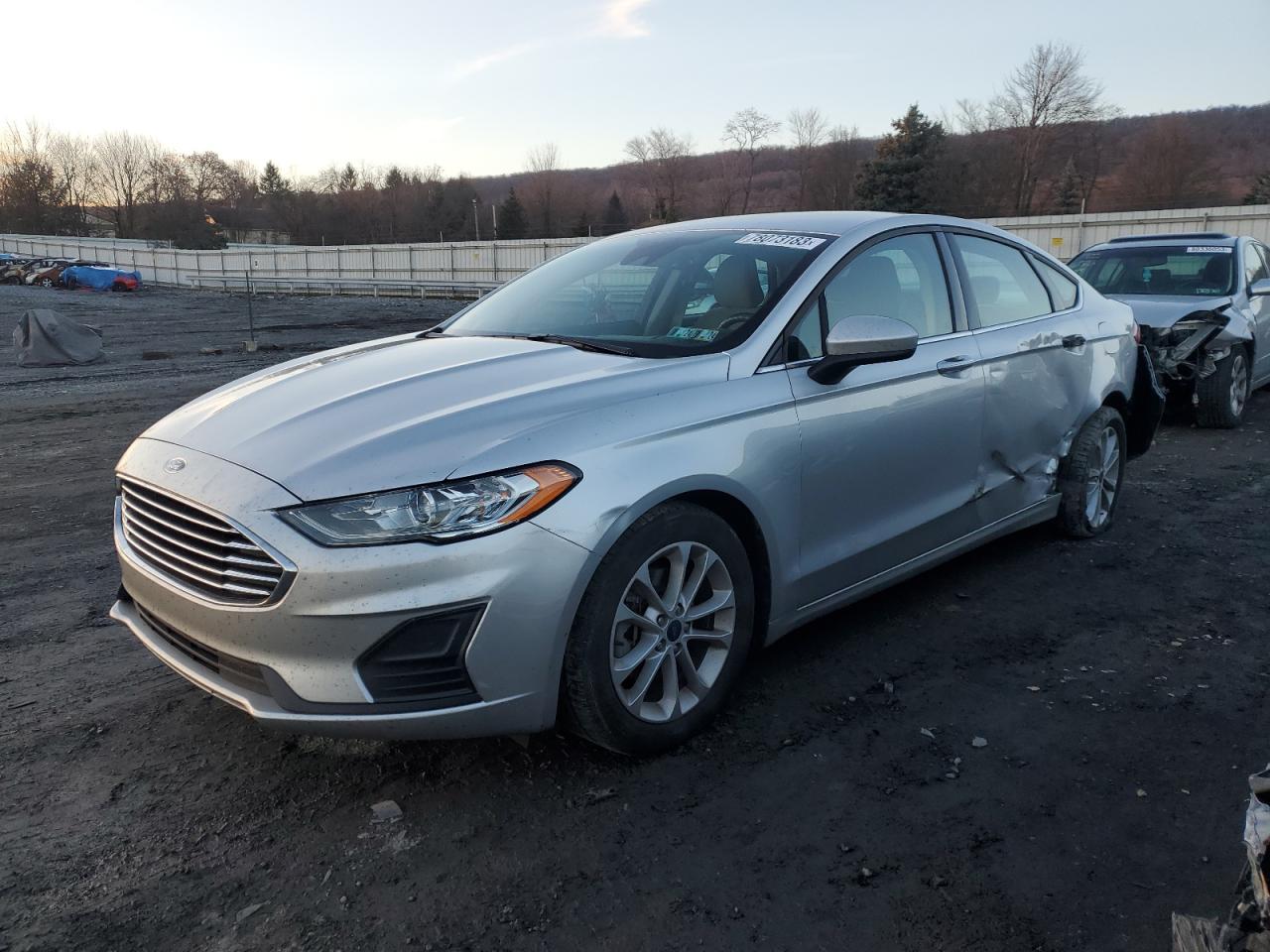 Изображение 1 2019 FORD FUSION SE 2019 с VIN 3FA6P0HD0KR245645