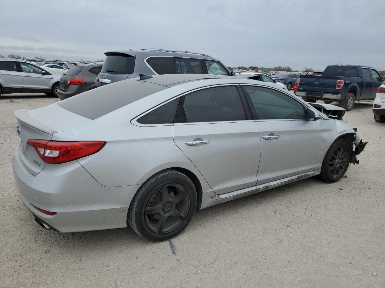 Obraz 3 z 2016 HYUNDAI SONATA SPORT 2016 z VIN 5NPE34AF1GH337734