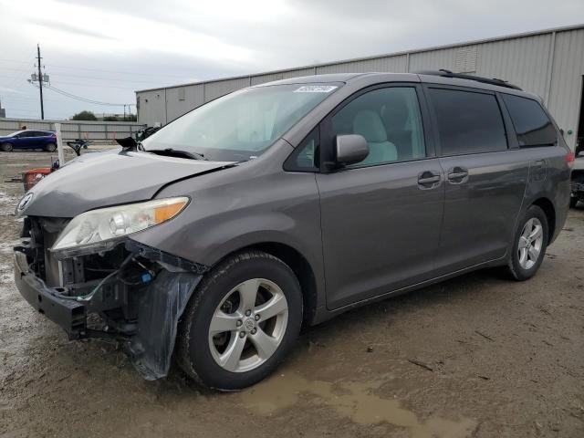 2012 TOYOTA SIENNA LE 2012 image