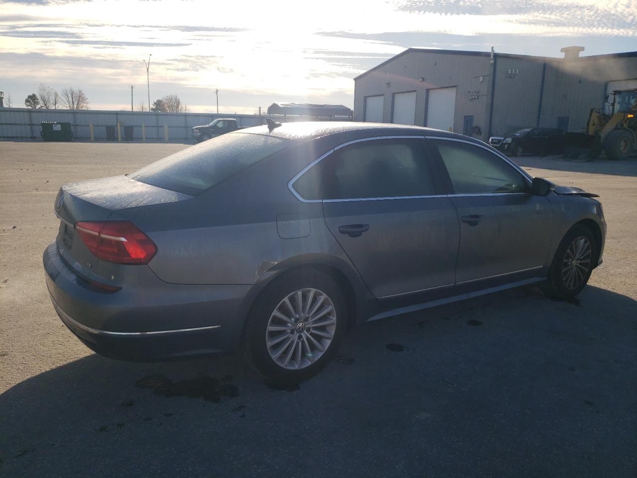 Obraz 3 z 2016 VOLKSWAGEN PASSAT SE 2016 z VIN 1VWBS7A37GC019672