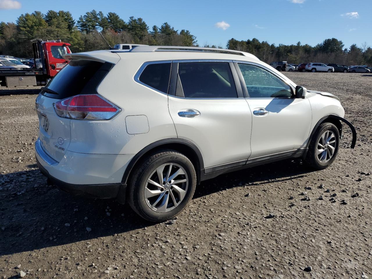 Image 3 of 2015 NISSAN ROGUE S 2015 with VIN 5N1AT2MV7FC773337