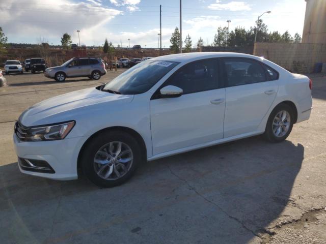 Obraz 1 z 2018 VOLKSWAGEN PASSAT S 2018 z VIN 1VWAA7A32JC026793