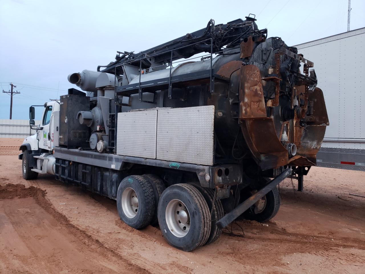 Image 3 of 2017 FREIGHTLINER 114SD  2017 with VIN 1FVHG3DV3HHJB5842