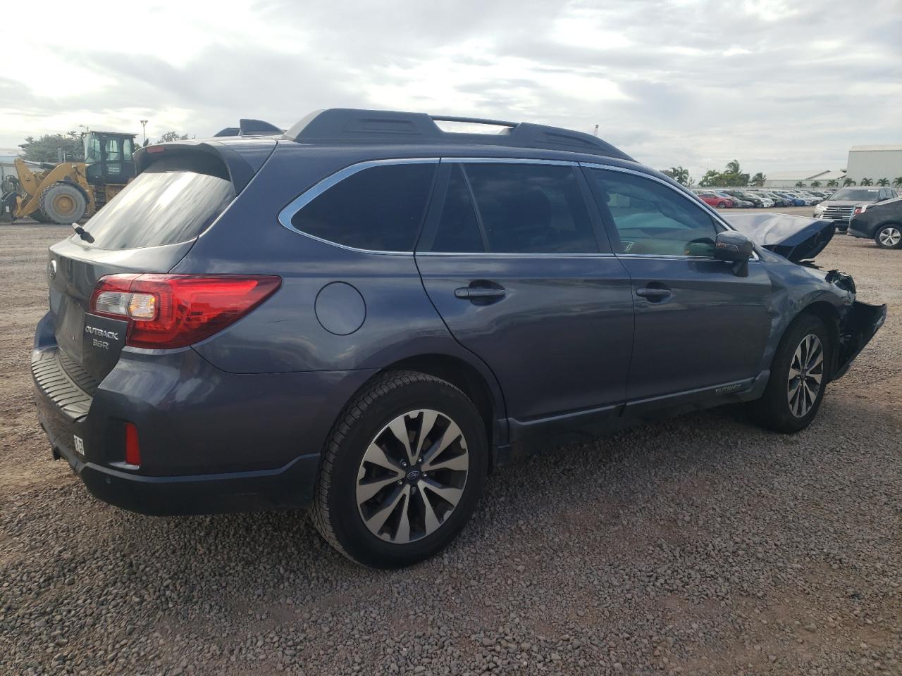 Image 3 of 2017 SUBARU OUTBACK 3.6R LIMITED 2017 with VIN 4S4BSENC5H3261617