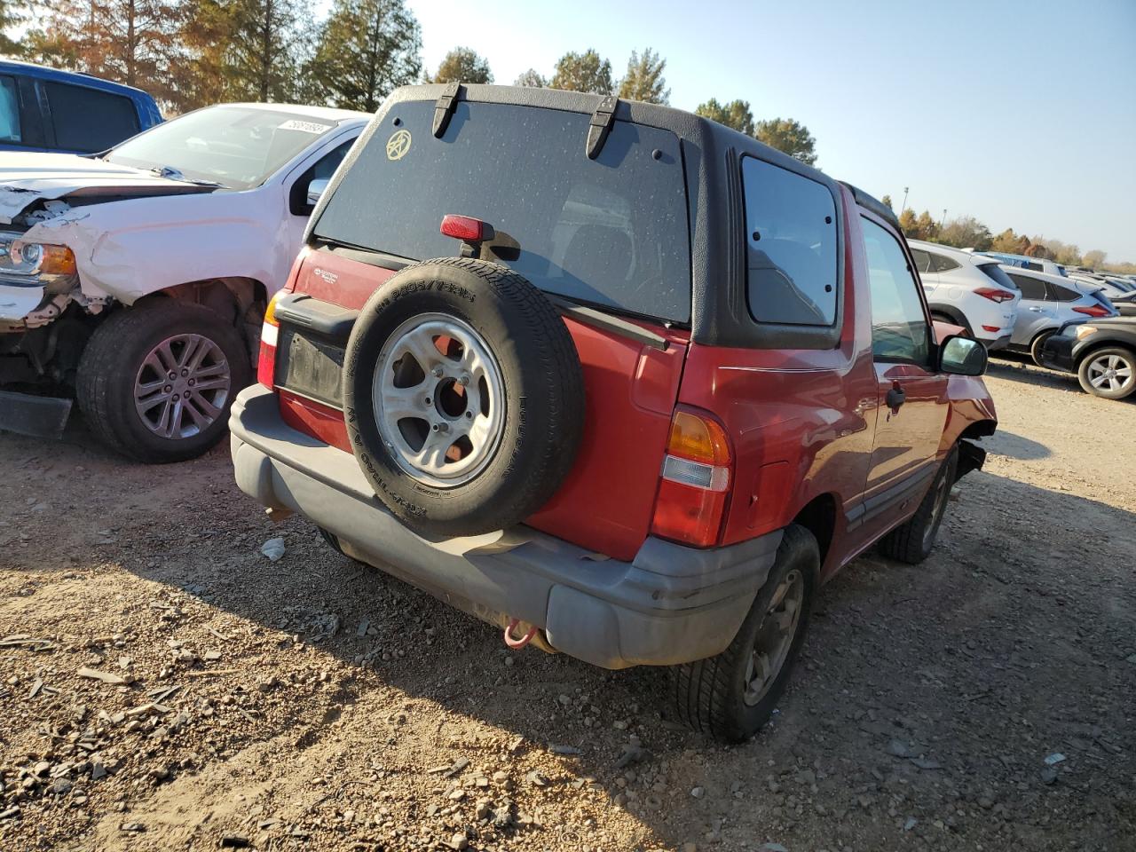 Image 3 of 1999 CHEVROLET TRACKER  1999 with VIN 2CNBE18C7X6907467