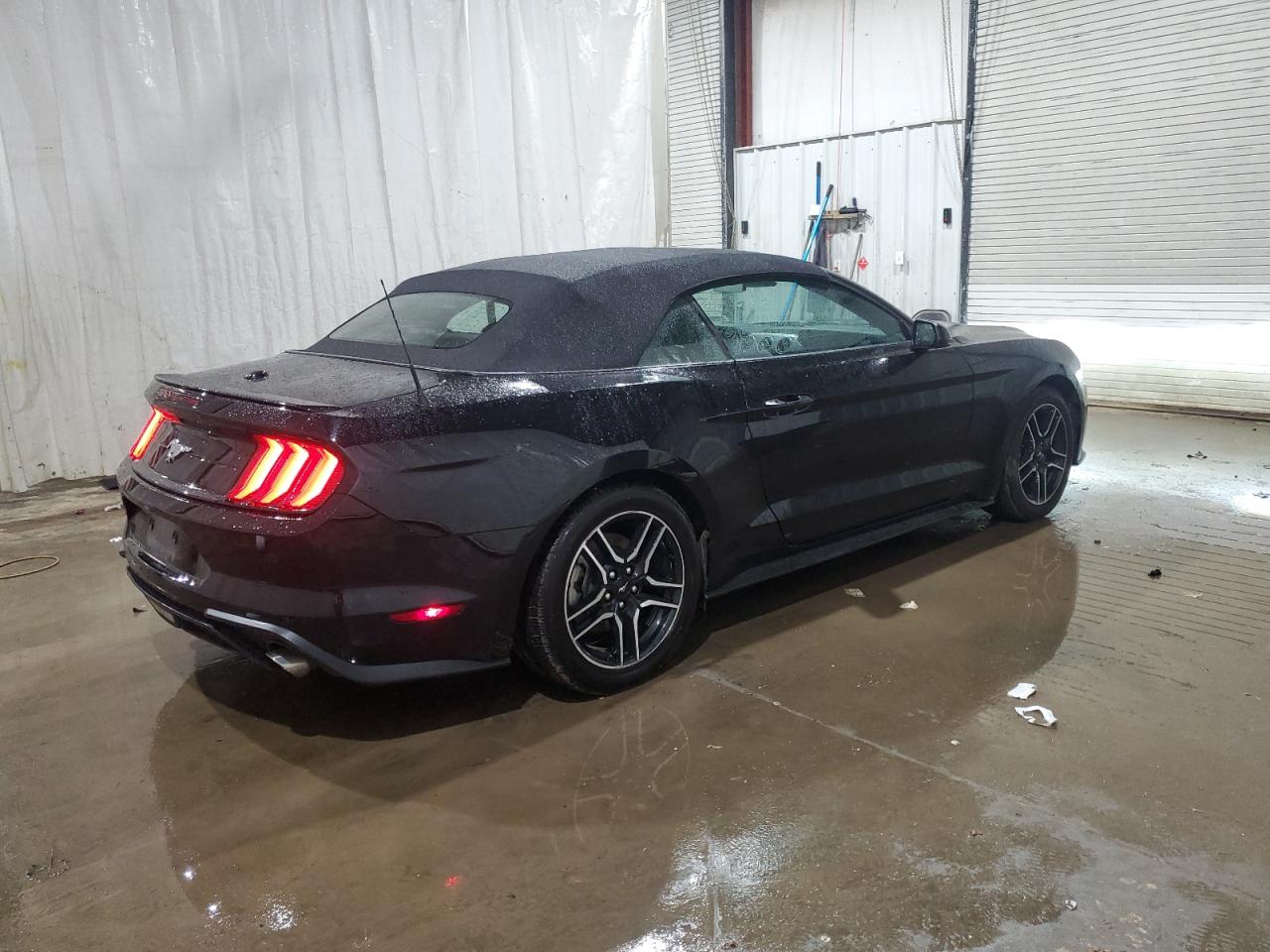 Image 3 of 2022 FORD MUSTANG  2022 with VIN 1FATP8UH6N5119453