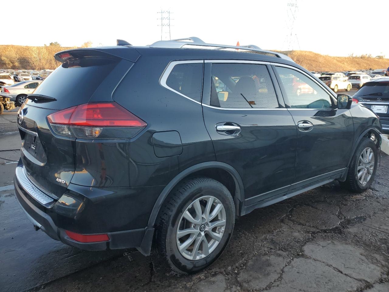 Obraz 3 z 2017 NISSAN ROGUE S 2017 z VIN KNMAT2MV9HP503445