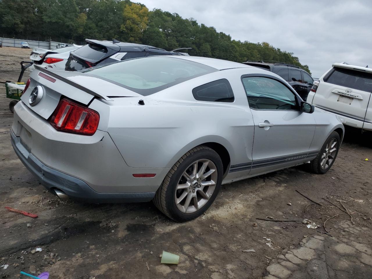 Image 3 of 2010 FORD MUSTANG  2010 with VIN 1ZVBP8AN6A5131397