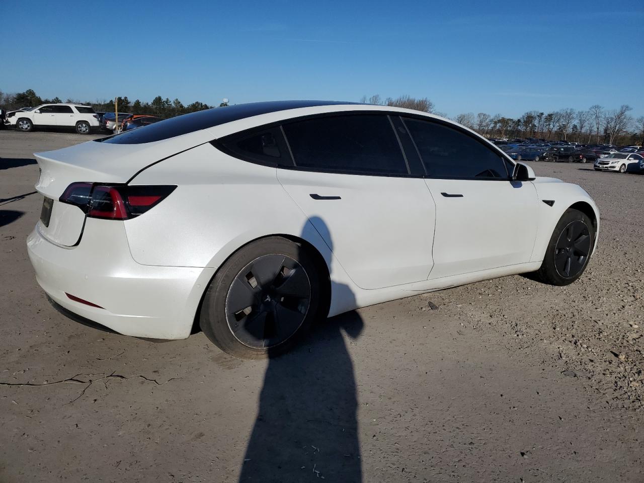 Obraz 3 z 2021 TESLA MODEL 3  2021 z VIN 5YJ3E1EA1MF853732