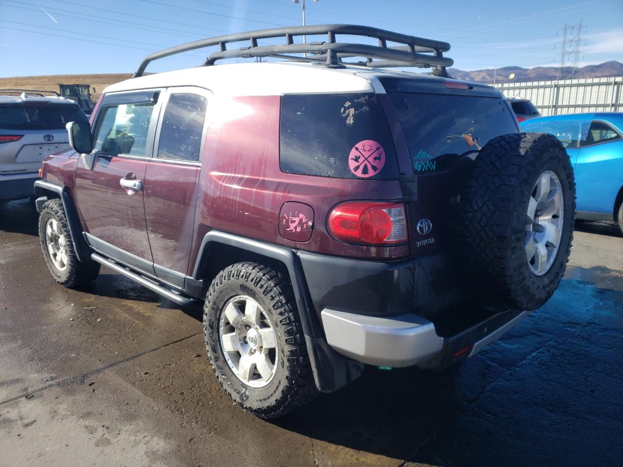 Image 2 of 2007 TOYOTA FJ CRUISER  2007 with VIN JTEBU11F170086592