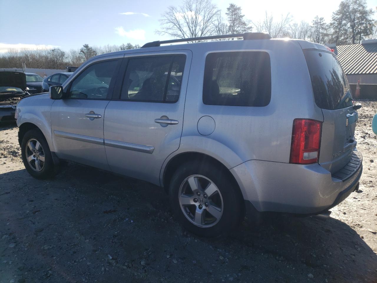Image 2 of 2011 HONDA PILOT EXL 2011 with VIN 5FNYF4H68BB013858