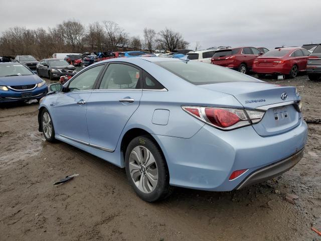 Image 2 of 2013 HYUNDAI SONATA HYBRID 2013 with VIN KMHEC4A43DA074952