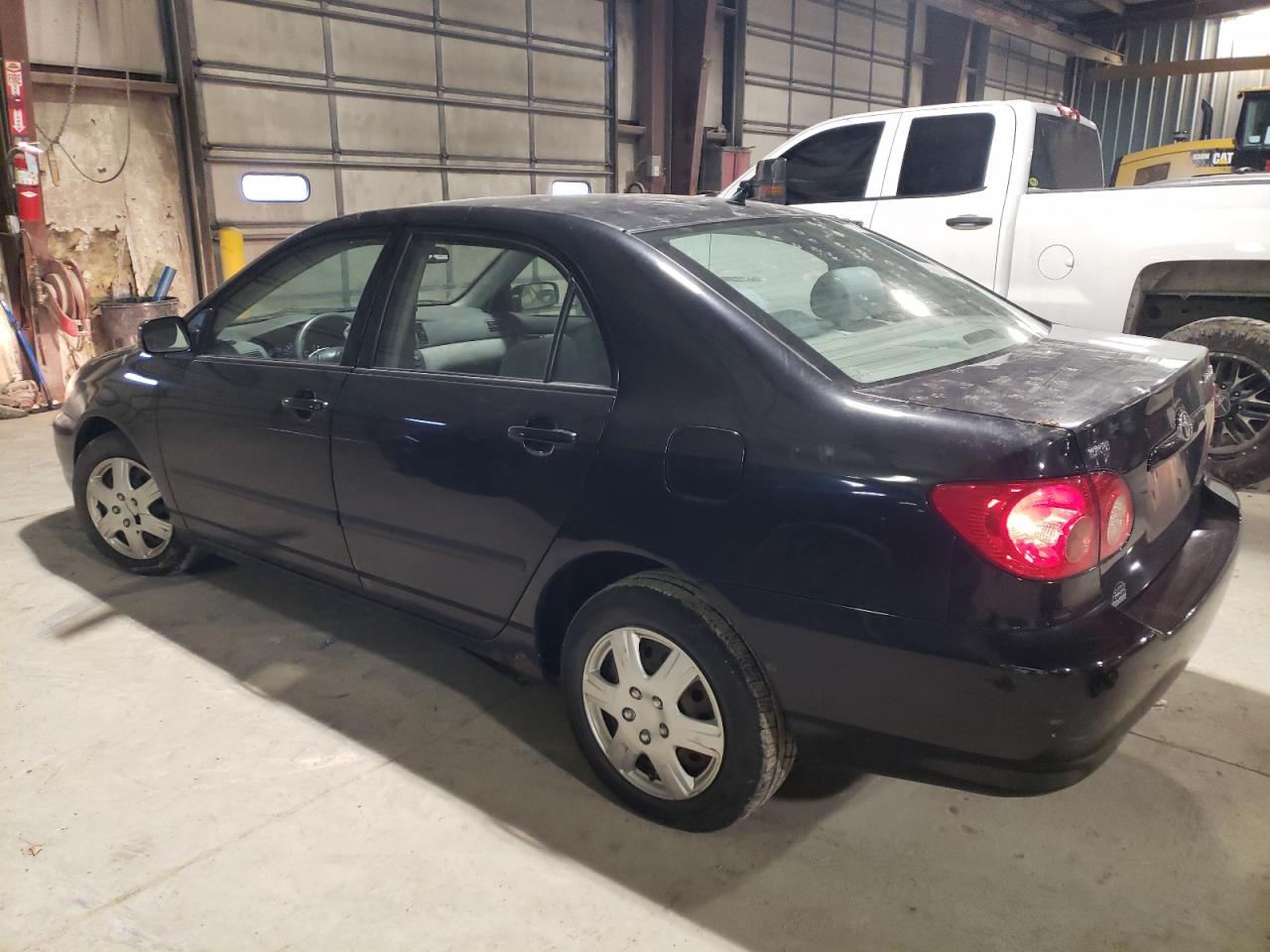 Изображение 2 2008 TOYOTA COROLLA CE 2008 с VIN 1NXBR32E68Z044402