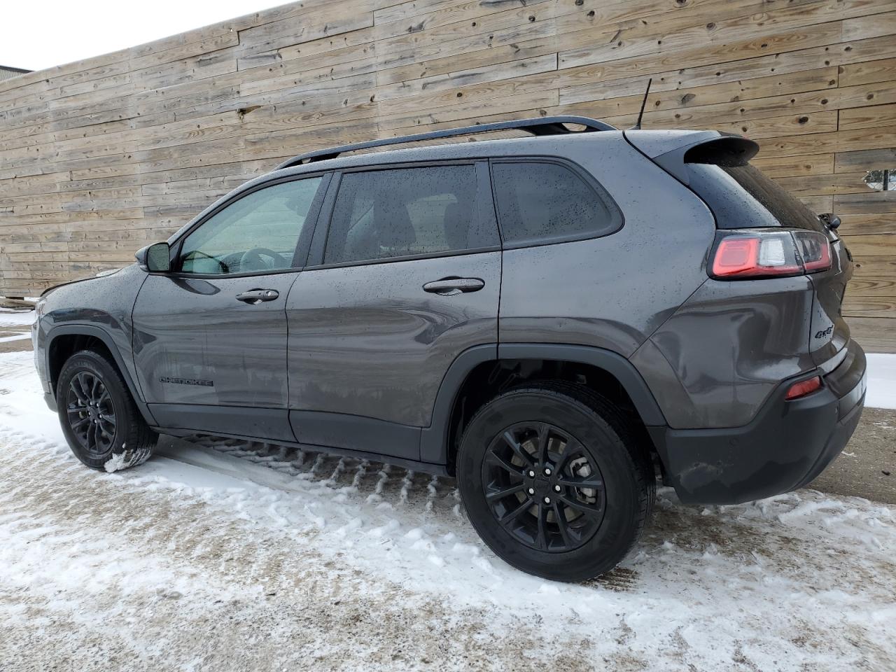 Image 2 of 2023 JEEP CHEROKEE ALTITUDE LUX 2023 with VIN 1C4PJMMBXPD110328