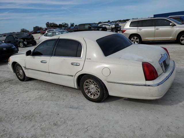 Image 2 of 1999 LINCOLN TOWN CAR SIGNATURE 1999 with VIN 1LNFM82W8XY602750
