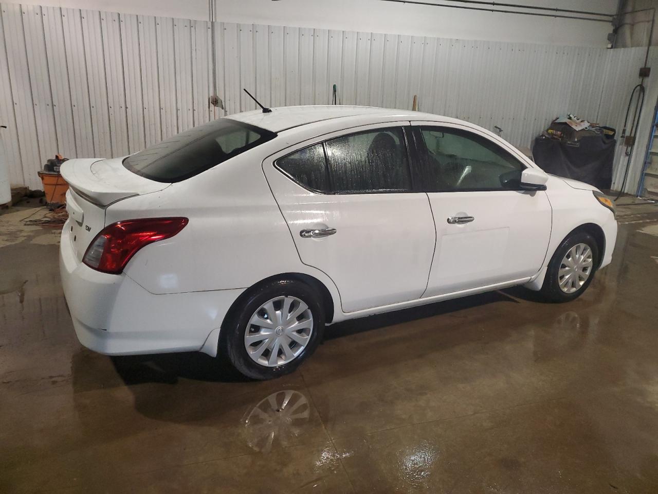 Изображение 3 2019 NISSAN VERSA S 2019 с VIN 3N1CN7AP9KL838765