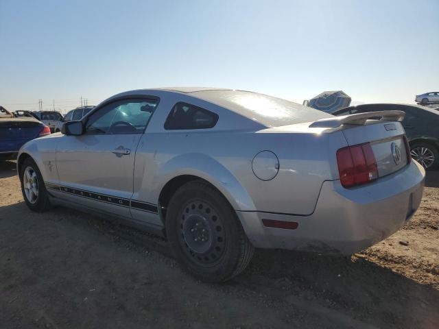 Obraz 2 z 2007 FORD MUSTANG  2007 z VIN 1ZVHT80N275270751