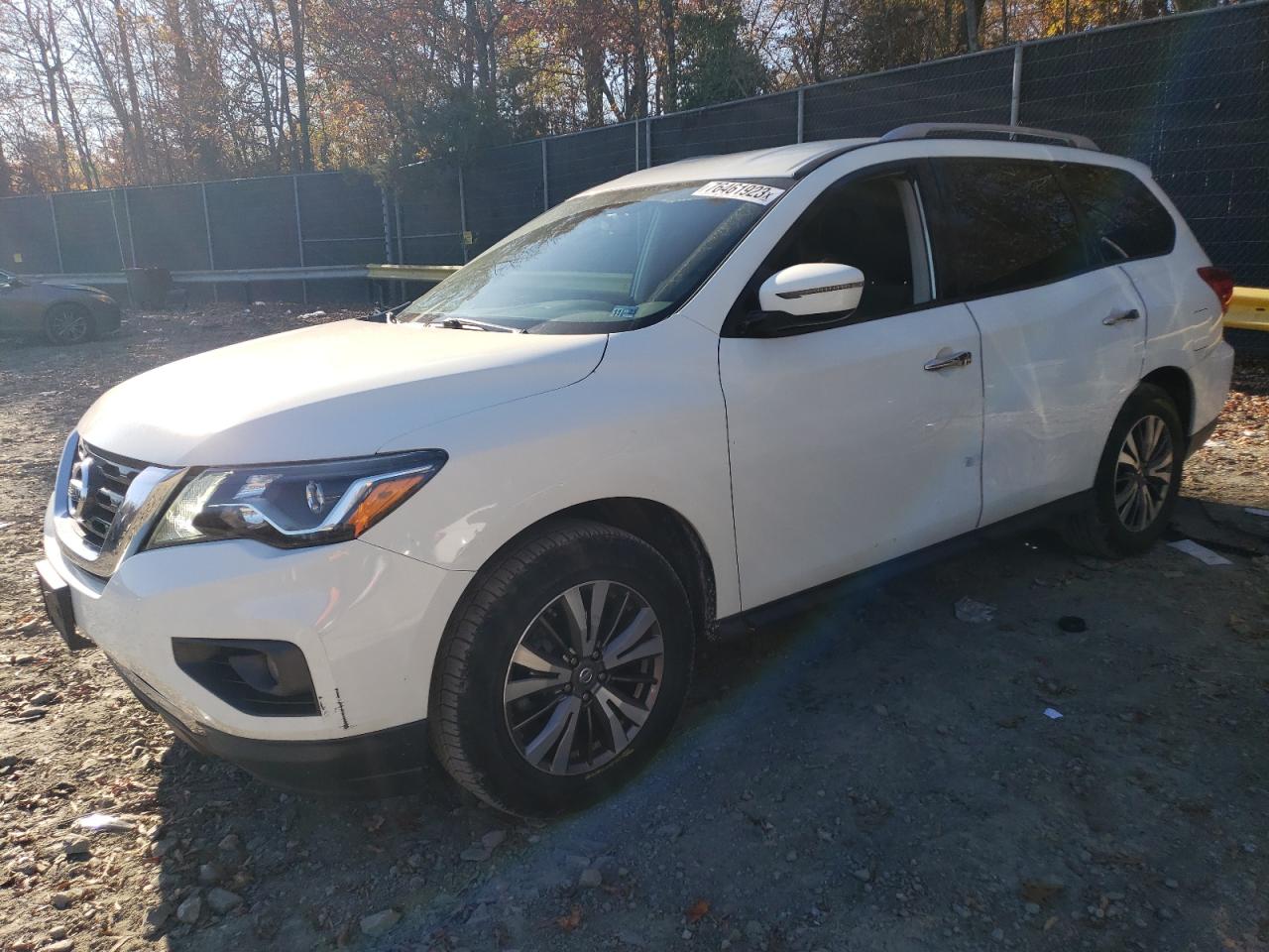 Obraz 2017 NISSAN PATHFINDER S 2017