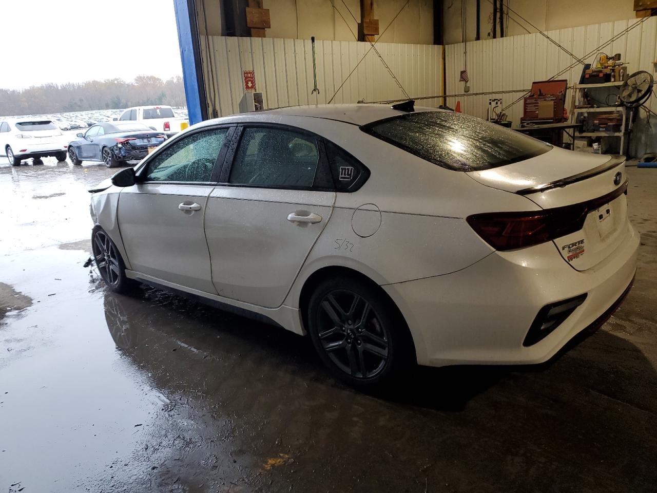 Obraz 2 z 2021 KIA FORTE GT LINE 2021 z VIN 3KPF34AD9ME294196