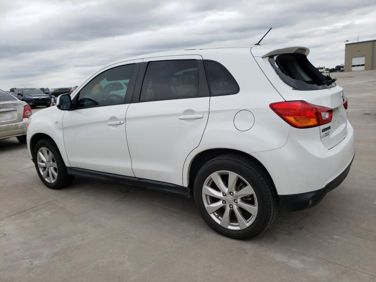 Изображение 2 2015 MITSUBISHI OUTLANDER SPORT ES 2015 с VIN 4A4AP3AU6FE036184