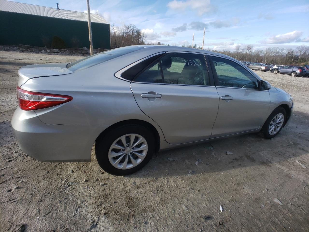 Obraz 3 z 2015 TOYOTA CAMRY LE 2015 z VIN 4T4BF1FK1FR503173
