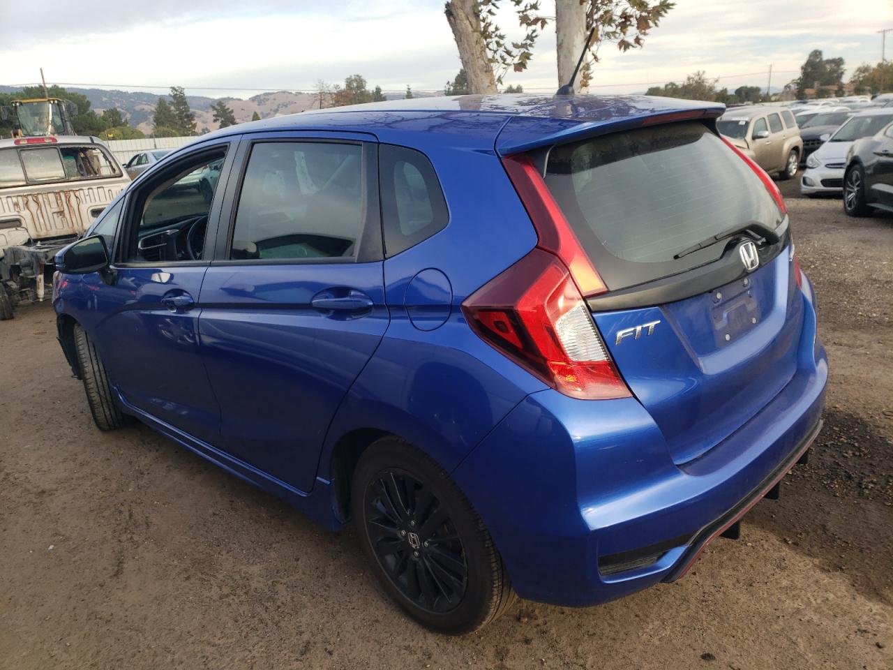 Image 2 of 2018 HONDA FIT SPORT 2018 with VIN 3HGGK5H68JM722640