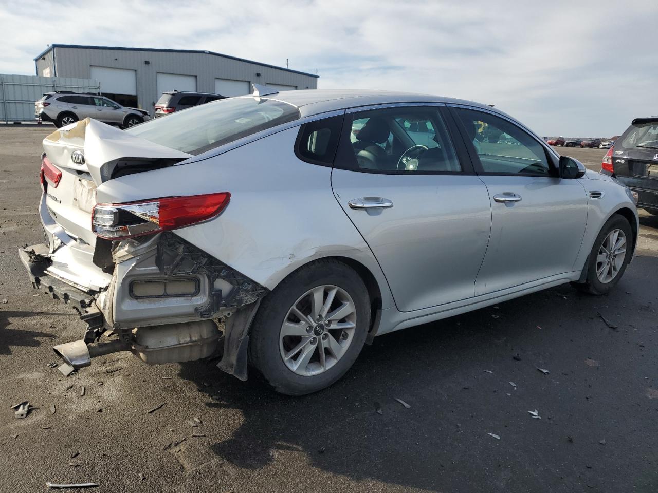 Obraz 3 z 2016 KIA OPTIMA LX 2016 z VIN KNAGT4L35G5104304