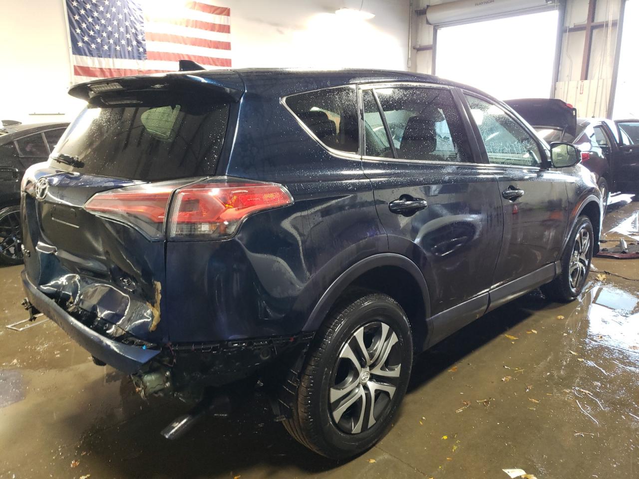 Image 3 of 2018 TOYOTA RAV4 LE 2018 with VIN 2T3BFREVXJW727031