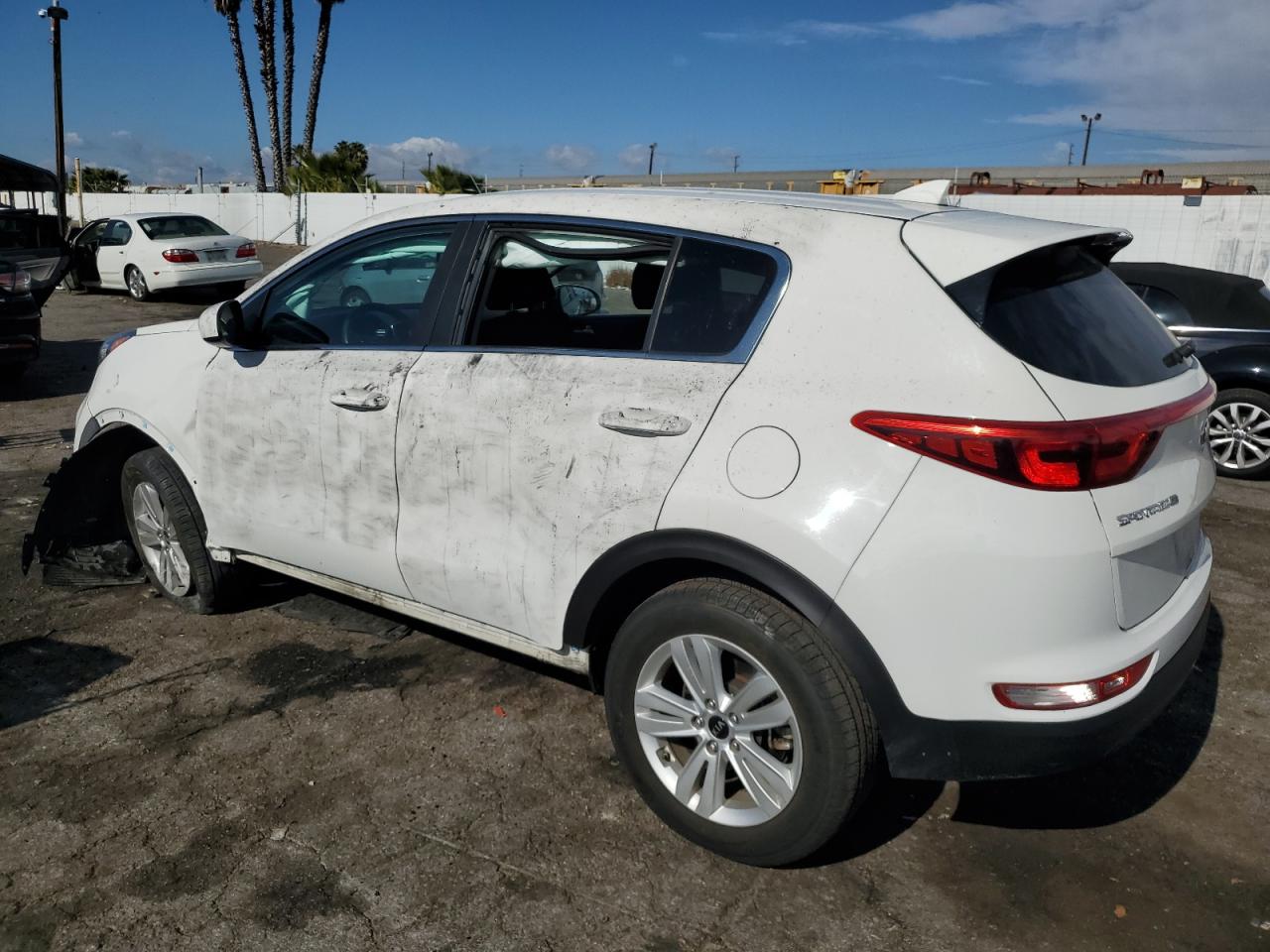 Image 2 of 2019 KIA SPORTAGE LX 2019 with VIN KNDPM3AC5K7596004