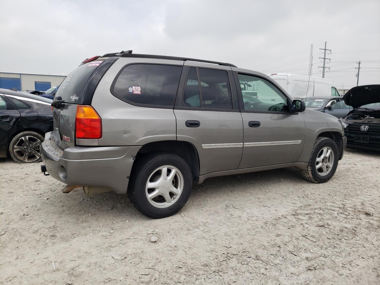 Obraz 3 z 2008 GMC ENVOY  2008 z VIN 1GKDS13S682246800