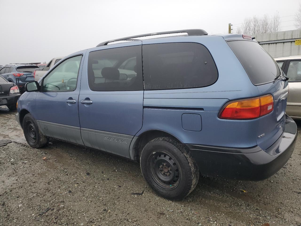 Изображение 2 1999 TOYOTA SIENNA CE 1999 с VIN 4T3ZF19C4XU155309