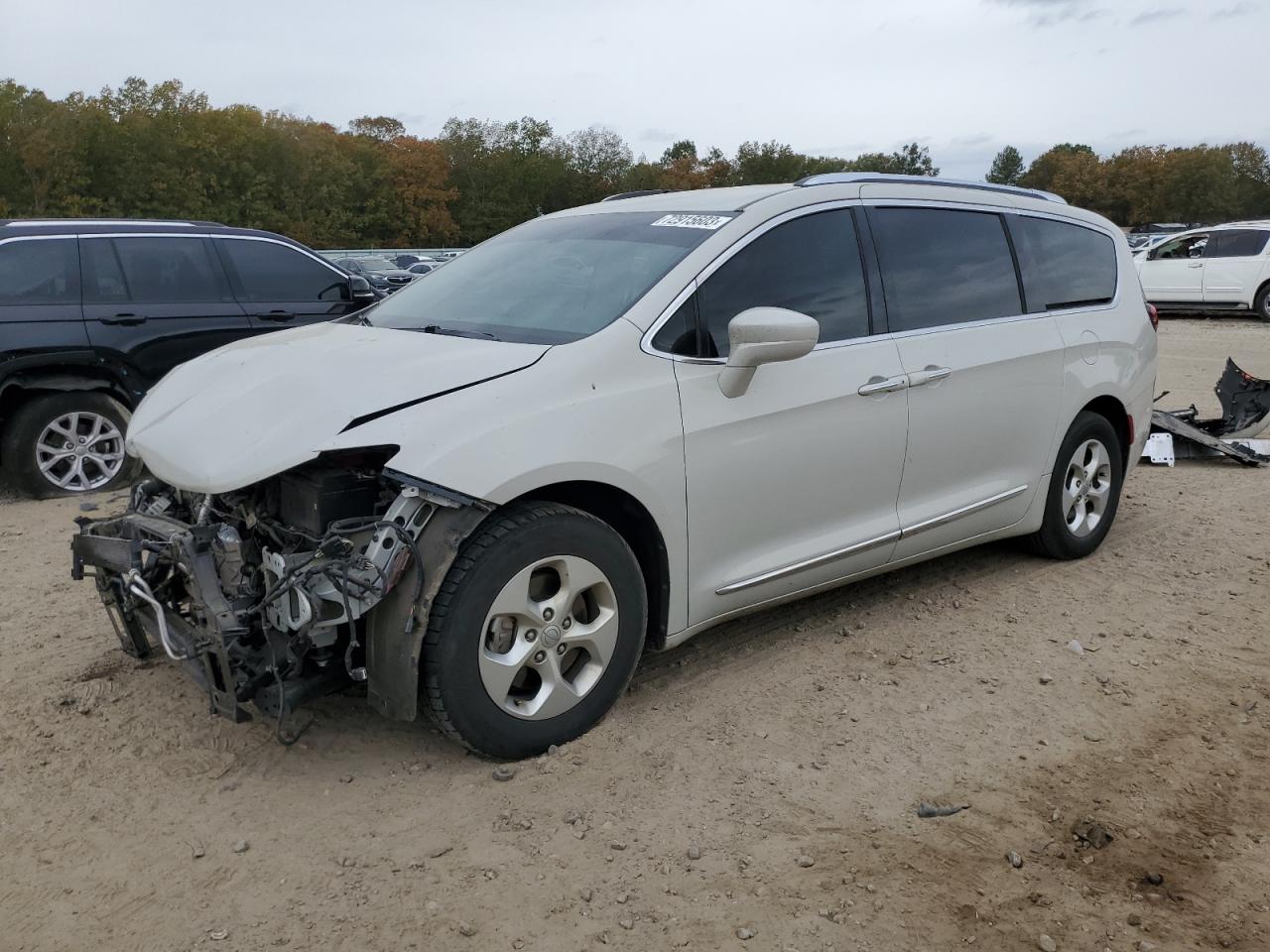 Obraz 1 z 2017 CHRYSLER PACIFICA TOURING L PLUS 2017 z VIN 2C4RC1EG8HR839471