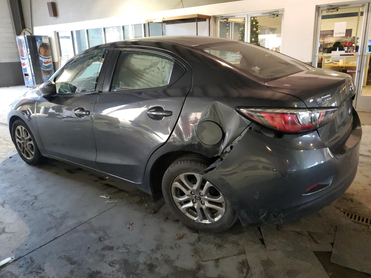 Image 2 of 2017 TOYOTA YARIS IA  2017 with VIN 3MYDLBYV2HY164504