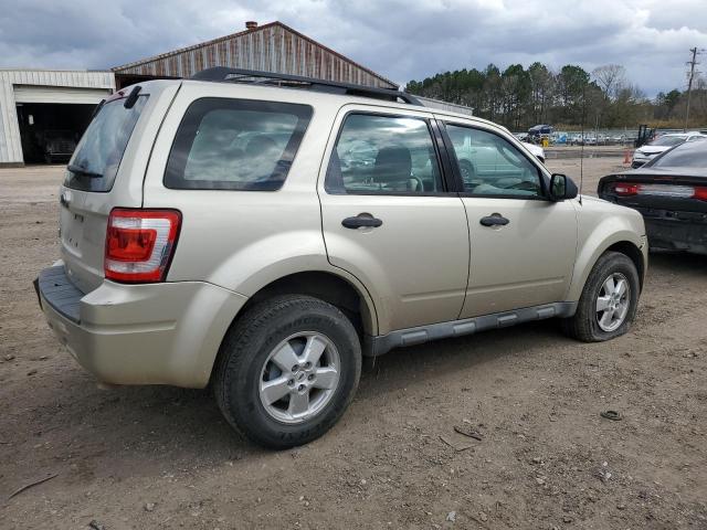 Obraz 3 z 2010 FORD ESCAPE XLS 2010 z VIN 1FMCU0C77AKA31595