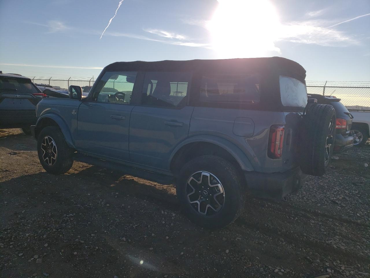 Image 2 of Ford Bronco Base 2021 with VIN 1FMDE5BH5MLA71679