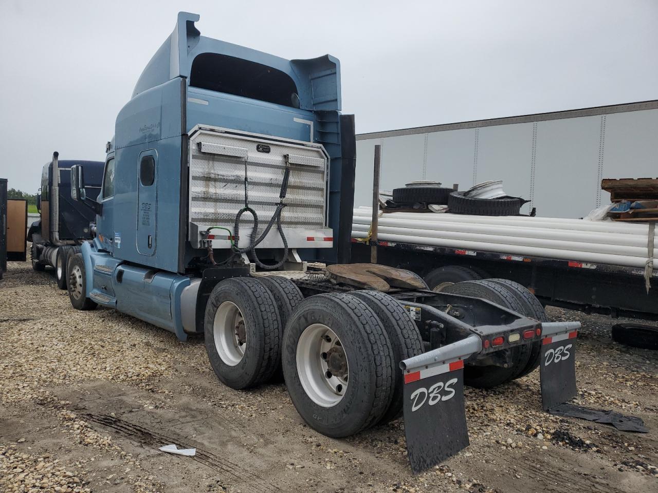 Изображение 3 2016 PETERBILT 579  2016 с VIN 1XPBD49X5GD281167