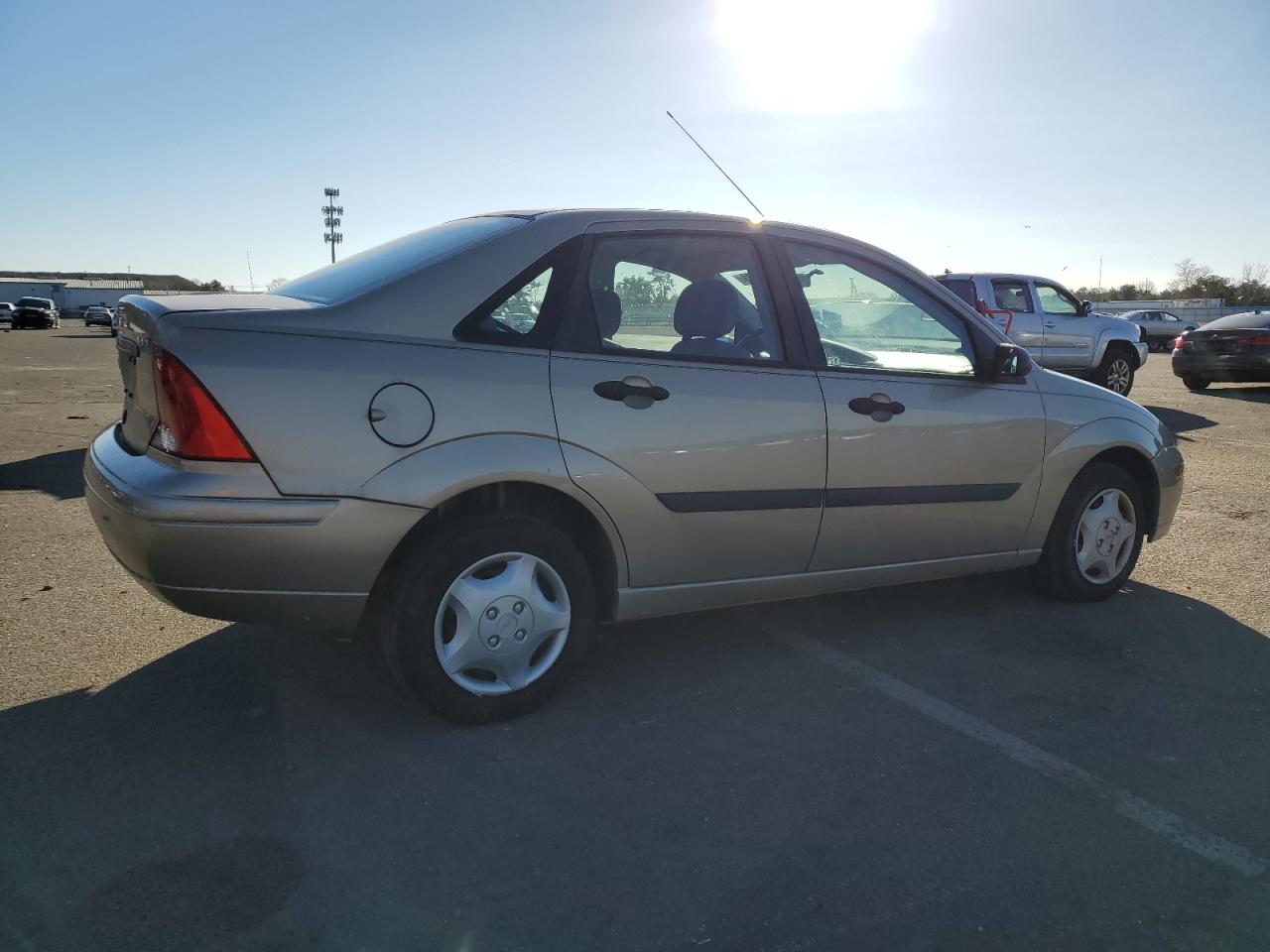 Obraz 3 z 2002 FORD FOCUS LX 2002 z VIN 1FAFP33P82W116312