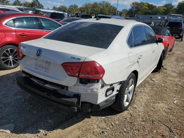 Image 3 of 2013 VOLKSWAGEN PASSAT SE 2013 with VIN 1VWBN7A37DC117698